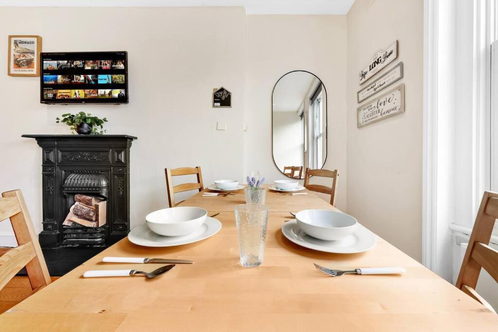 Spacious Sleep 11 With Terrace In Earls Court Ec99 Londen Buitenkant foto