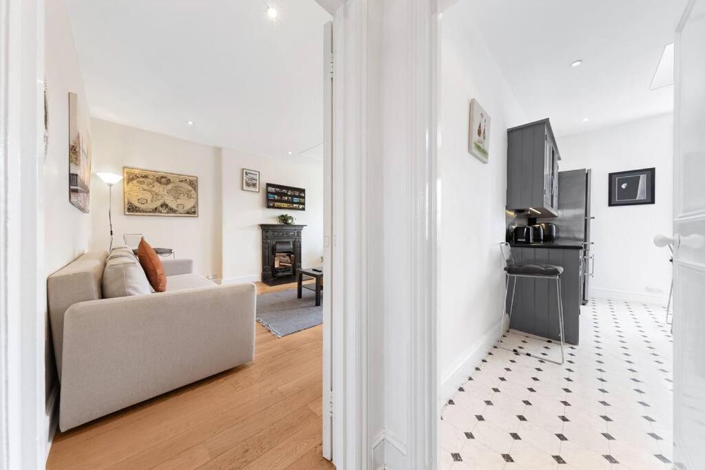 Spacious Sleep 11 With Terrace In Earls Court Ec99 Londen Buitenkant foto