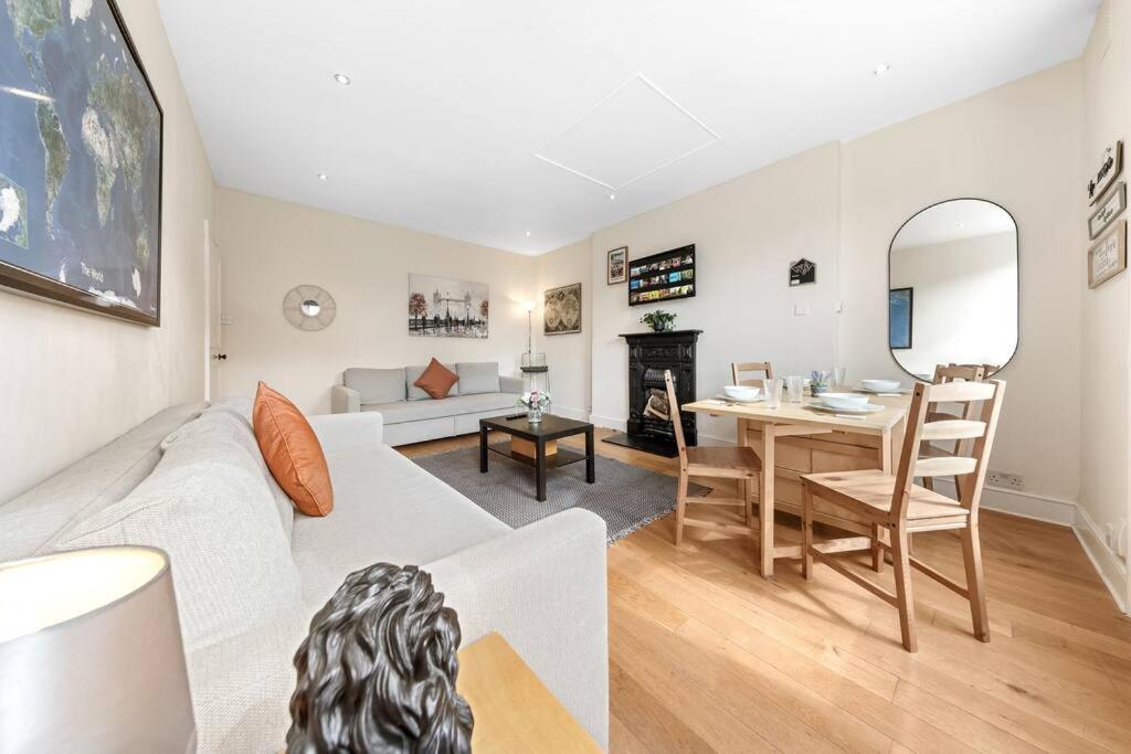 Spacious Sleep 11 With Terrace In Earls Court Ec99 Londen Buitenkant foto