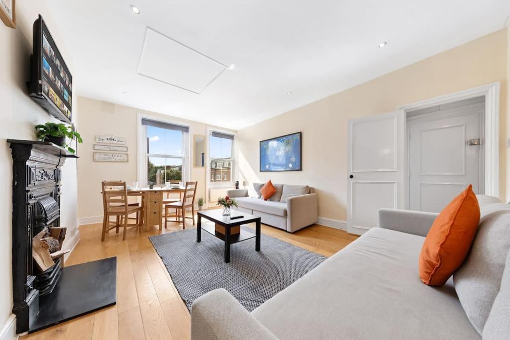 Spacious Sleep 11 With Terrace In Earls Court Ec99 Londen Buitenkant foto